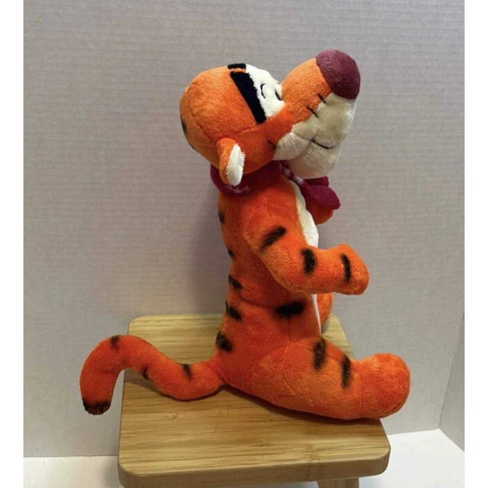 Disney tigger christmas